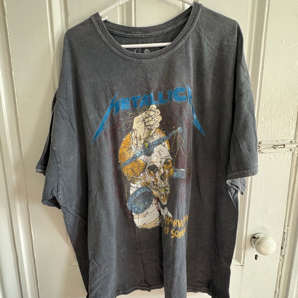Metallica Harvester of Sorrow – Urban Outfitters - Oversized Band Glitter Tee